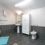 4 Bedroom Stunning In Ferienhaus *