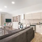 4 Bedroom Stunning In Ferienhaus