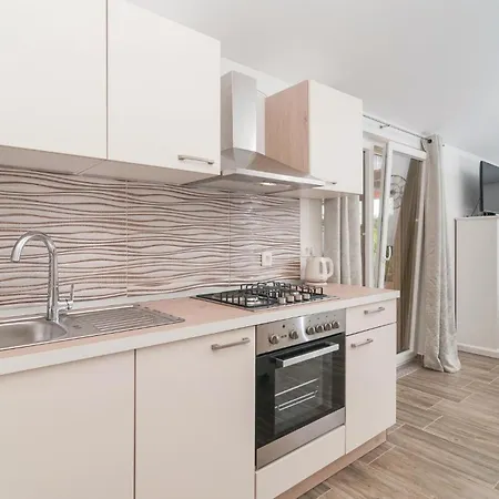Luxurious In بيت للعطل
