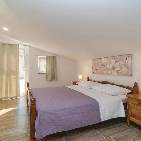 بيت للعطل Luxurious In *