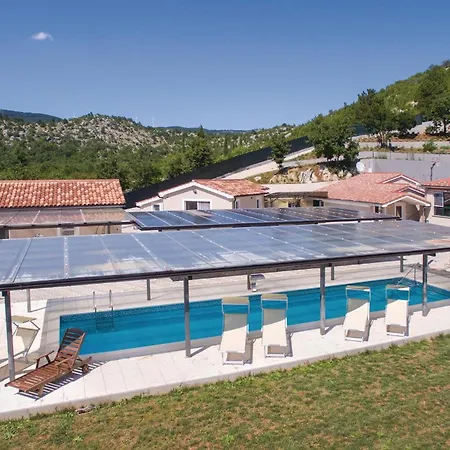 4 Bedroom Stunning In